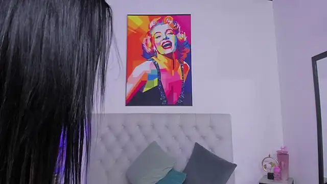 Snapshot of KristalFoxx chatting on September 14, 2:00 am KristalFoxx online show from September 14, 2:00 am