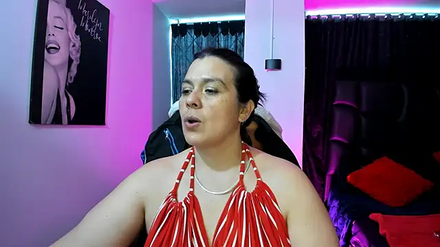 martina foxy  online show from February 10, 8:31 pm