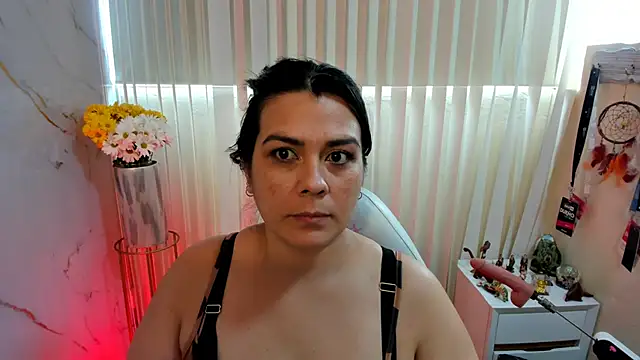 martina foxy  online show from February 22, 6:30 pm