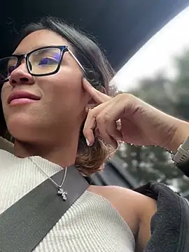 Snapshot of Mila_Morgan chatting on March 17, 6:32 pm Mila Morgan online show from March 17, 6:32 pm