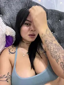 Snapshot of ivanna_rivera chatting on January 21, 11:24 pm ivanna rivera online show from January 21, 11:24 pm