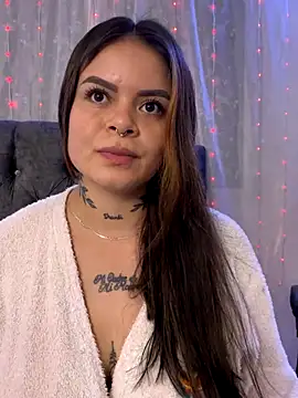 Snapshot of ivanna_rivera chatting on November 12, 8:41 pm ivanna rivera online show from November 12, 8:41 pm