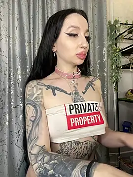 Molly  Moon online show from February 3, 6:40 am