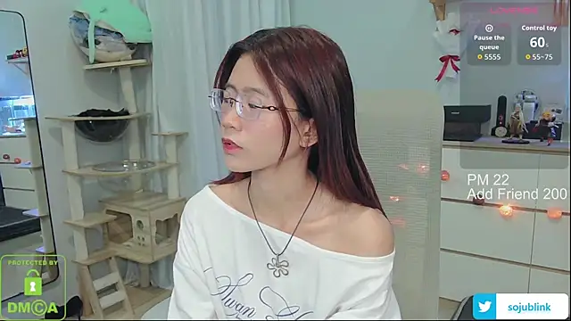 littlemiilk online show from February 27, 8:14 am