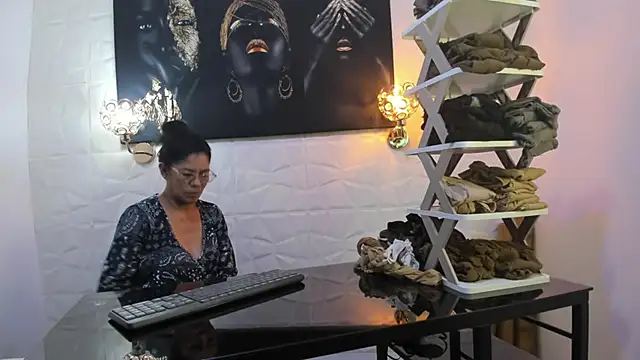 miss lucero1 online show from February 21, 1:00 am