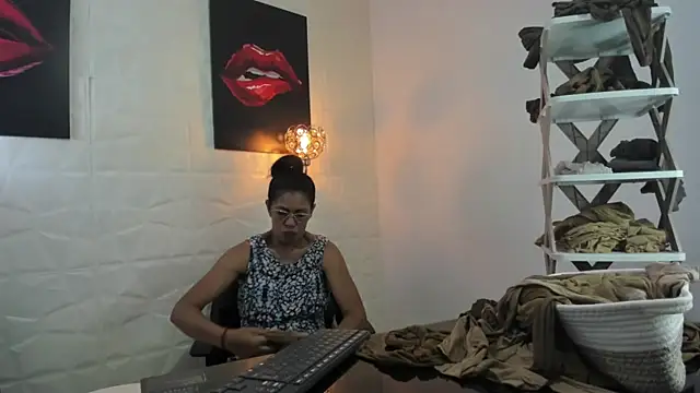 miss lucero1 online show from March 13, 6:34 pm