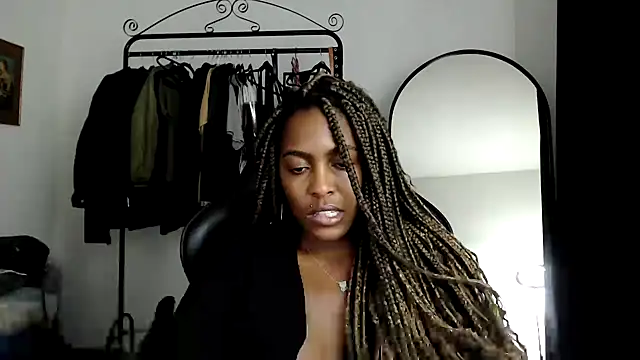 Snapshot of marisilva_br chatting on January 31, 10:10 pm marisilva br online show from January 31, 10:10 pm