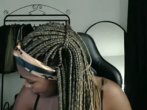 Snapshot of marisilva_br chatting on February 15, 2:04 am marisilva br online show from February 15, 2:04 am