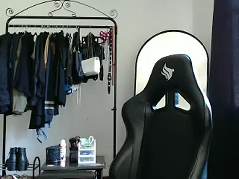 Snapshot of marisilva_br chatting on February 25, 1:28 pm marisilva br online show from February 25, 1:28 pm