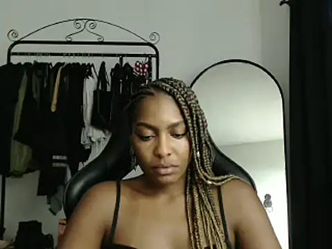 Snapshot of marisilva_br chatting on February 28, 9:01 pm marisilva br online show from February 28, 9:01 pm