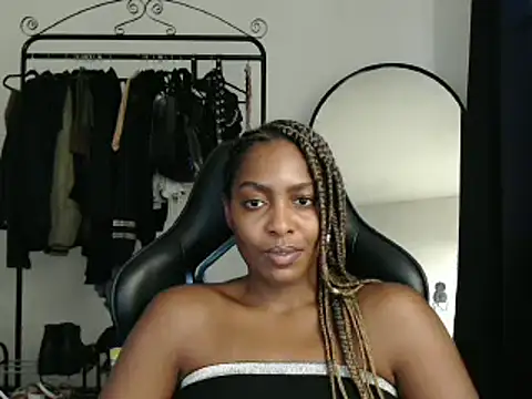 Snapshot of marisilva_br chatting on March 4, 7:22 pm marisilva br online show from March 4, 7:22 pm