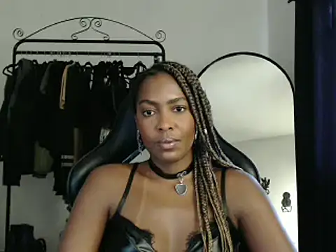 Snapshot of marisilva_br chatting on March 12, 3:07 pm marisilva br online show from March 12, 3:07 pm