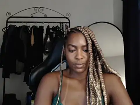 Snapshot of marisilva_br chatting on March 17, 7:48 pm marisilva br online show from March 17, 7:48 pm