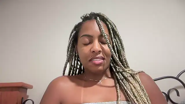 Snapshot of marisilva_br chatting on October 3, 1:24 am marisilva br online show from October 3, 1:24 am