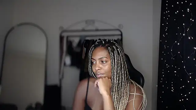 Snapshot of marisilva_br chatting on October 6, 10:07 pm marisilva br online show from October 6, 10:07 pm