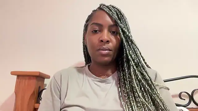 Snapshot of marisilva_br chatting on October 16, 4:19 pm marisilva br online show from October 16, 4:19 pm