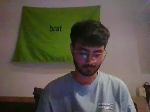 Snapshot of snowdropsitall chatting on March 12, 7:28 pm snowdropsitall online show from March 12, 7:28 pm