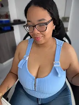 XMara online show from April 15, 2:57 pm