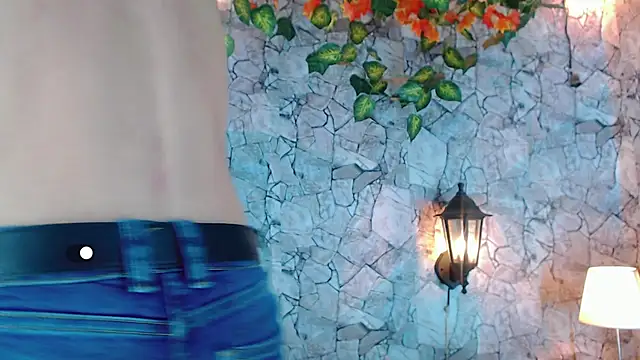 SexyJuliii21 online show from January 12, 9:29 pm