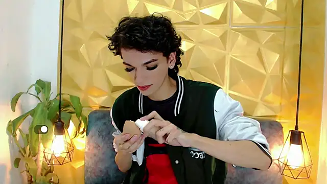 SexyJuliii21 online show from January 23, 4:09 am