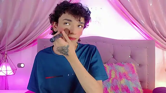 SexyJuliii21 online show from February 2, 5:21 am