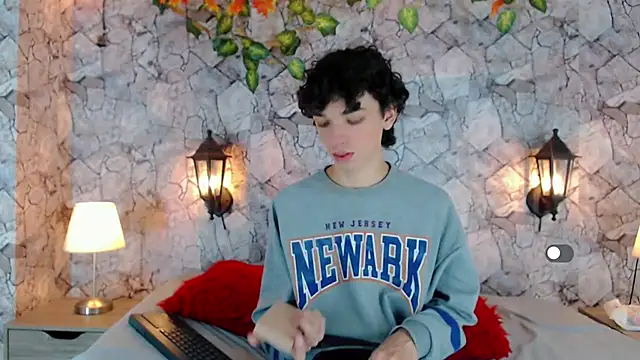 SexyJuliii21 online show from February 4, 8:56 am