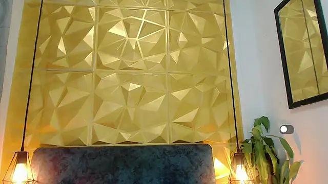 SexyJuliii21 online show from February 6, 5:25 am