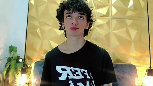 SexyJuliii21 online show from February 10, 6:53 am