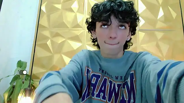 SexyJuliii21 online show from February 13, 2:45 am