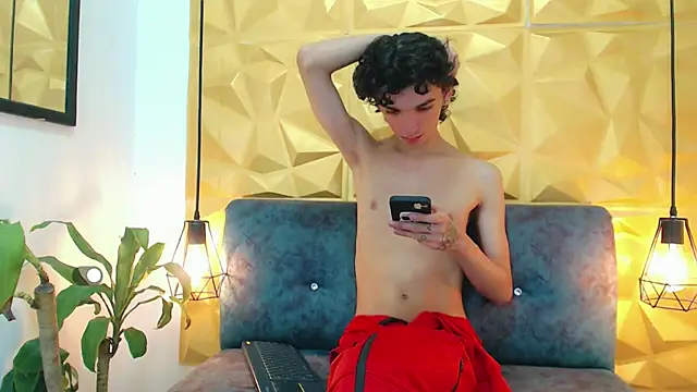 SexyJuliii21 online show from February 21, 7:23 am