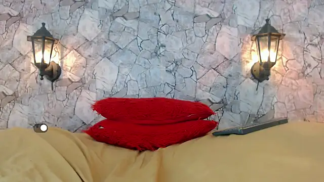 SexyJuliii21 online show from March 7, 12:48 am