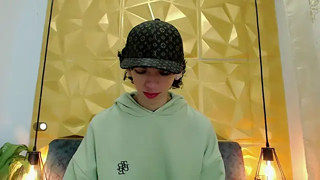 SexyJuliii21 online show from March 12, 10:48 am