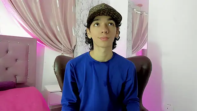 SexyJuliii21 online show from March 15, 3:29 am