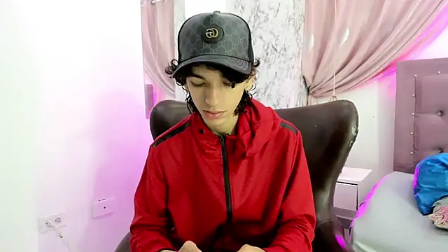 SexyJuliii21 online show from March 16, 10:20 pm