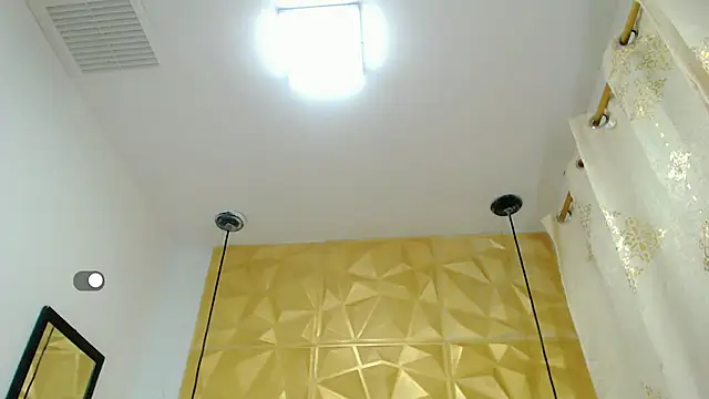 SexyJuliii21 online show from March 21, 3:44 am