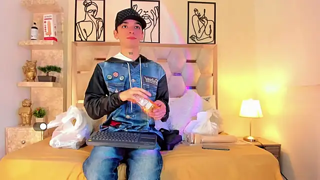 SexyJuliii21 online show from September 24, 9:07 pm