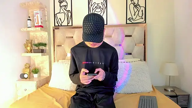 SexyJuliii21 online show from September 25, 8:23 pm