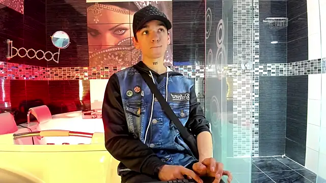 SexyJuliii21 online show from October 4, 9:46 pm