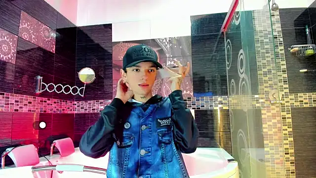 SexyJuliii21 online show from October 30, 9:48 pm