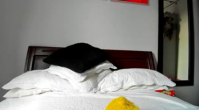 aleziiacam online show from January 31, 10:10 pm