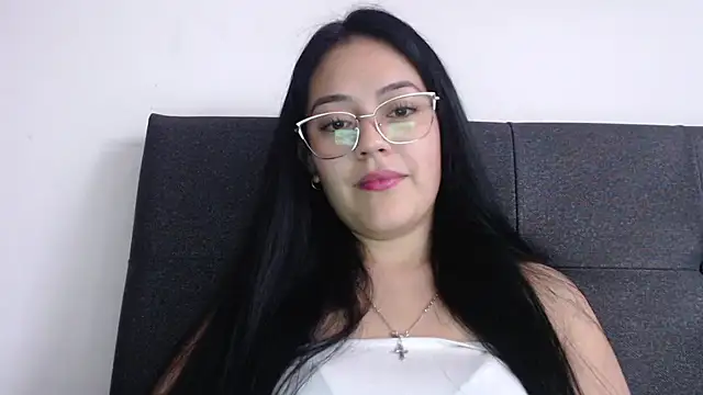 Snapshot of Alisha_99 chatting on October 1, 9:32 pm Alisha 99 online show from October 1, 9:32 pm