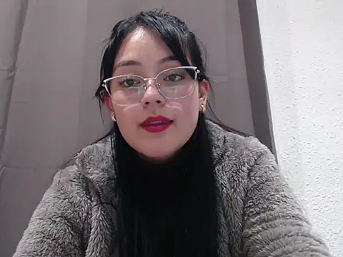 Snapshot of Alisha_99 chatting on November 29, 8:01 pm Alisha 99 online show from November 29, 8:01 pm