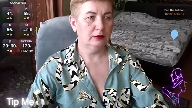 Snapshot of NicoleOlla chatting on March 5, 6:44 am NicoleOlla online show from March 5, 6:44 am