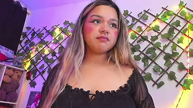 Snapshot of Pucaa_ chatting on February 27, 7:01 am Pucaa online show from February 27, 7:01 am