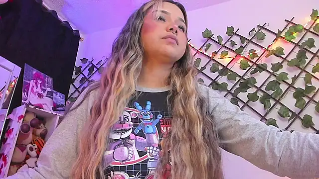 Snapshot of Pucaa_ chatting on March 1, 12:50 am Pucaa online show from March 1, 12:50 am