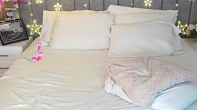 caralella online show from February 21, 10:59 pm