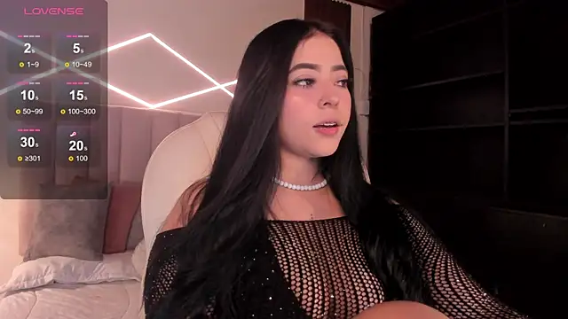 Snapshot of Maaiitee chatting on December 4, 6:16 pm Maaiitee online show from December 4, 6:16 pm