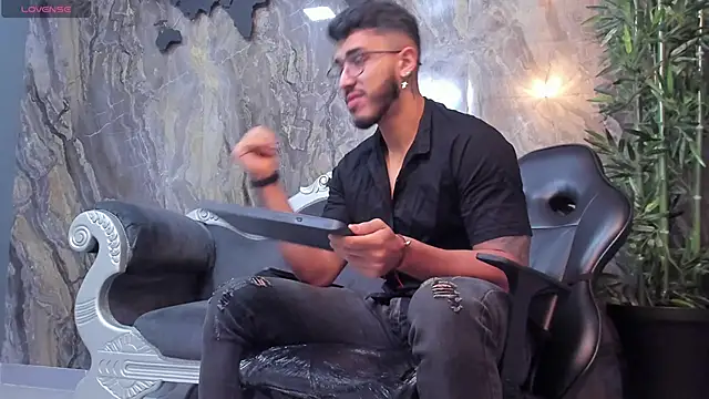 Liam Kleiin online show from March 8, 11:37 am