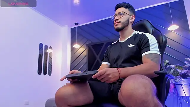 Liam Kleiin online show from October 10, 11:31 am