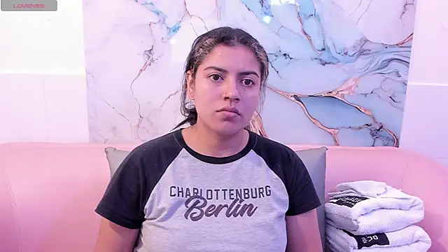 taylor cupper online show from November 22, 2:43 am